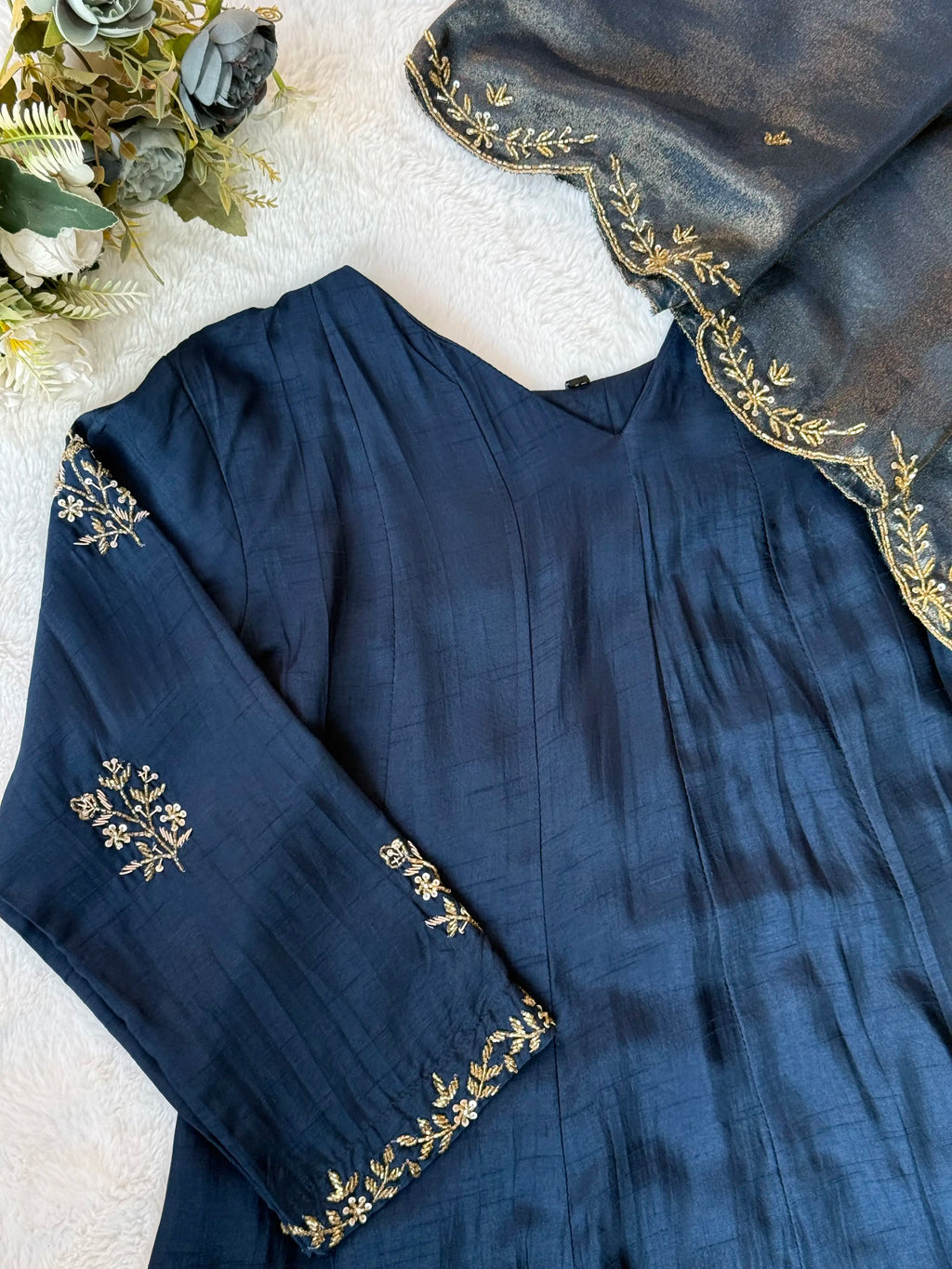 Silk hand work suit set - AV0001