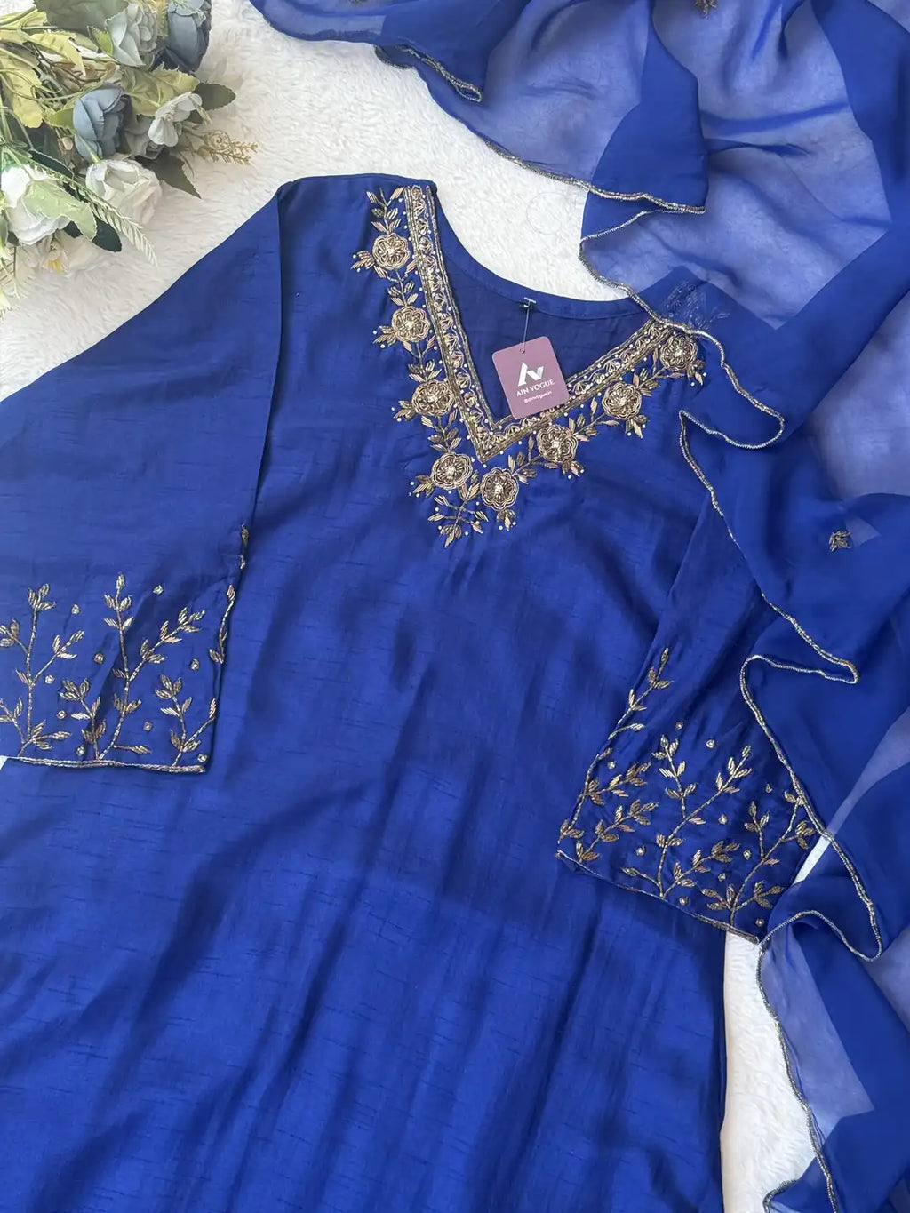 Silk hand work suit set - AV0006