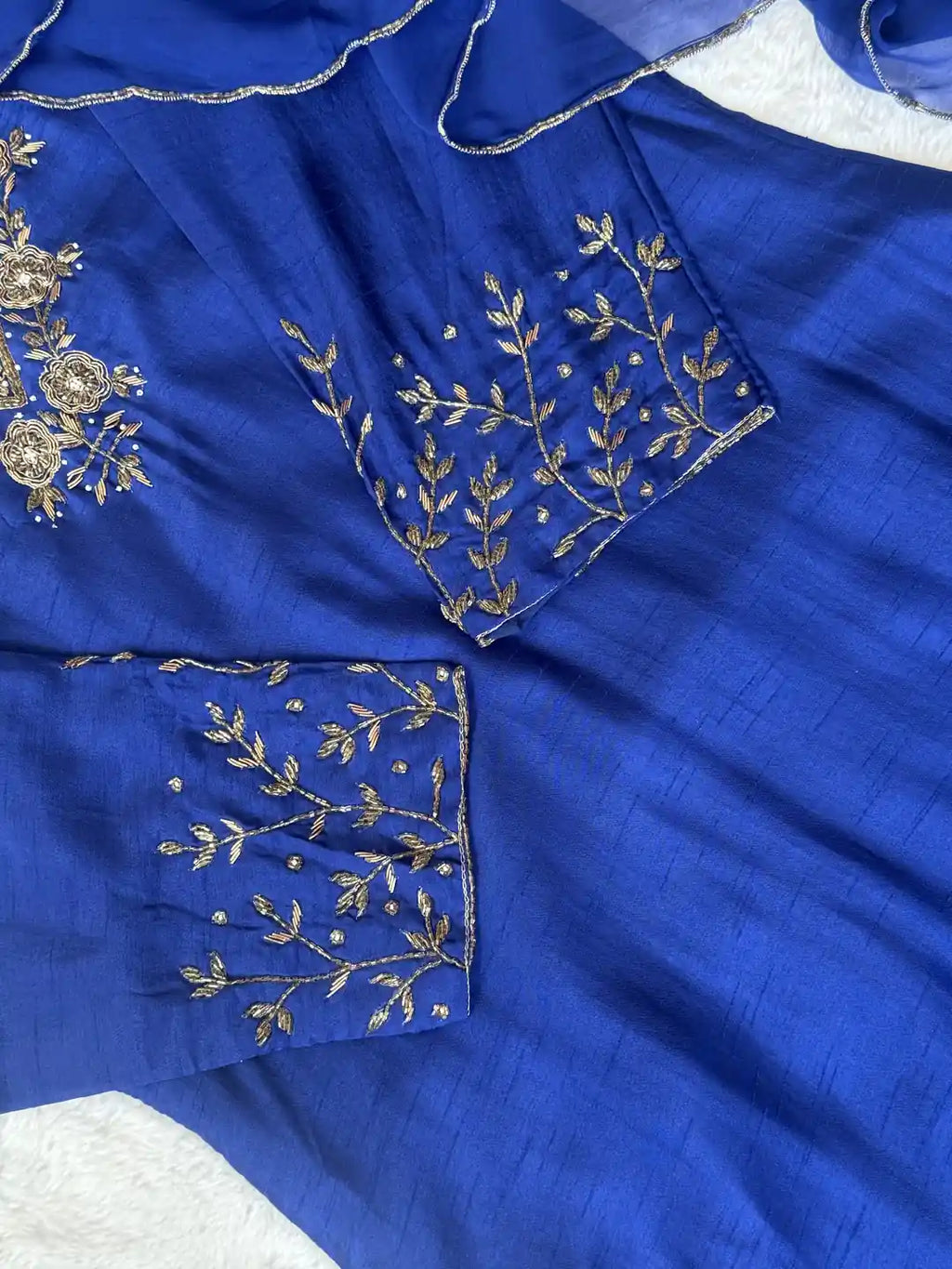 Silk hand work suit set - AV0006