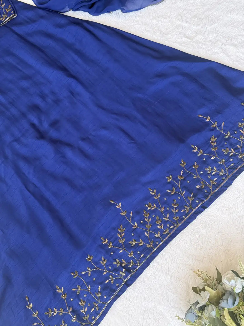 Silk hand work suit set - AV0006