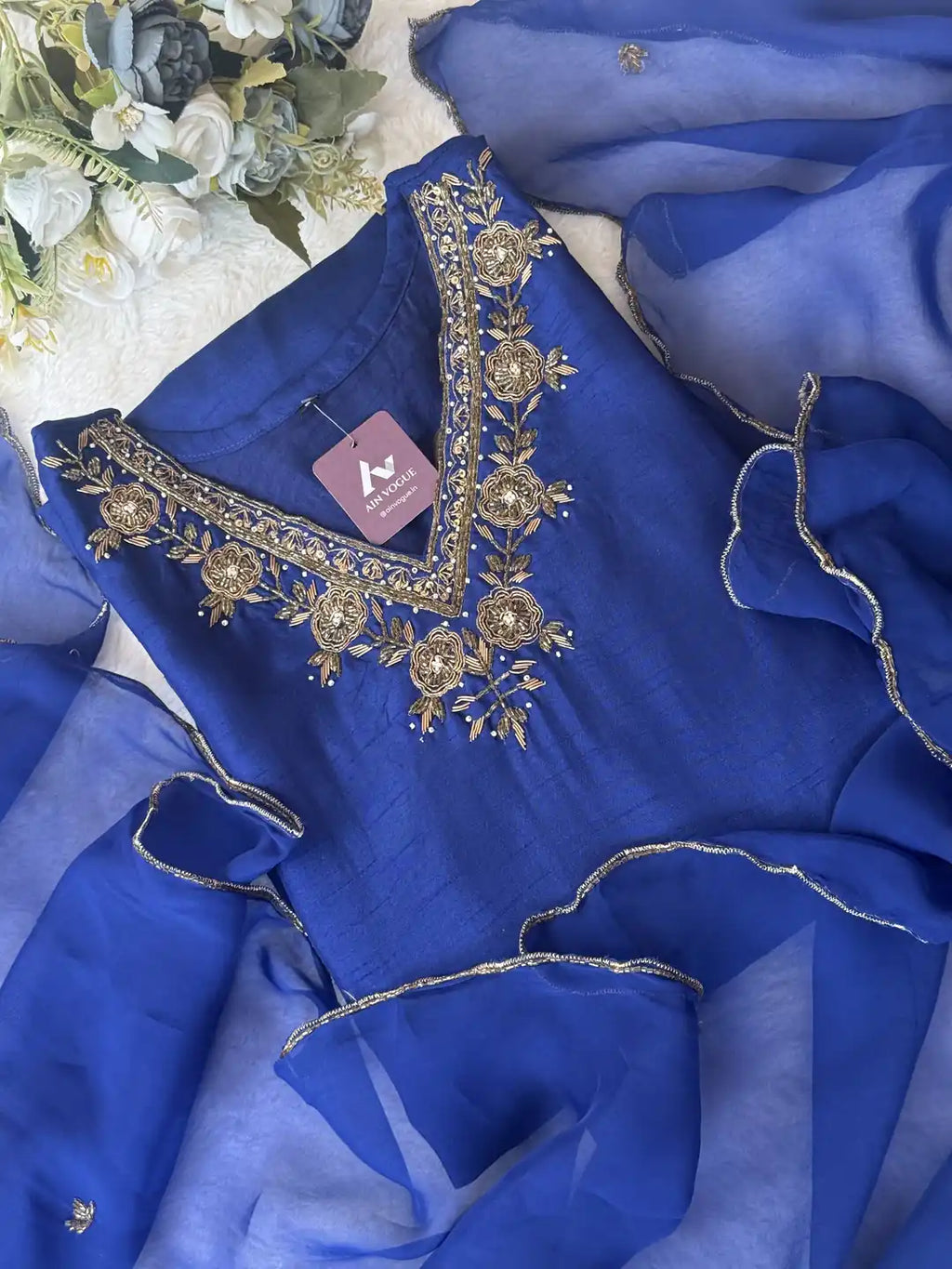 Silk hand work suit set - AV0006