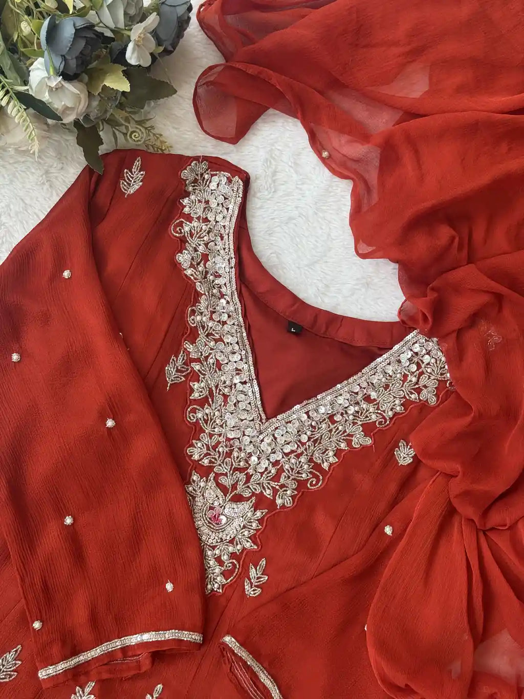 Premium chinnon gown set - AV0010