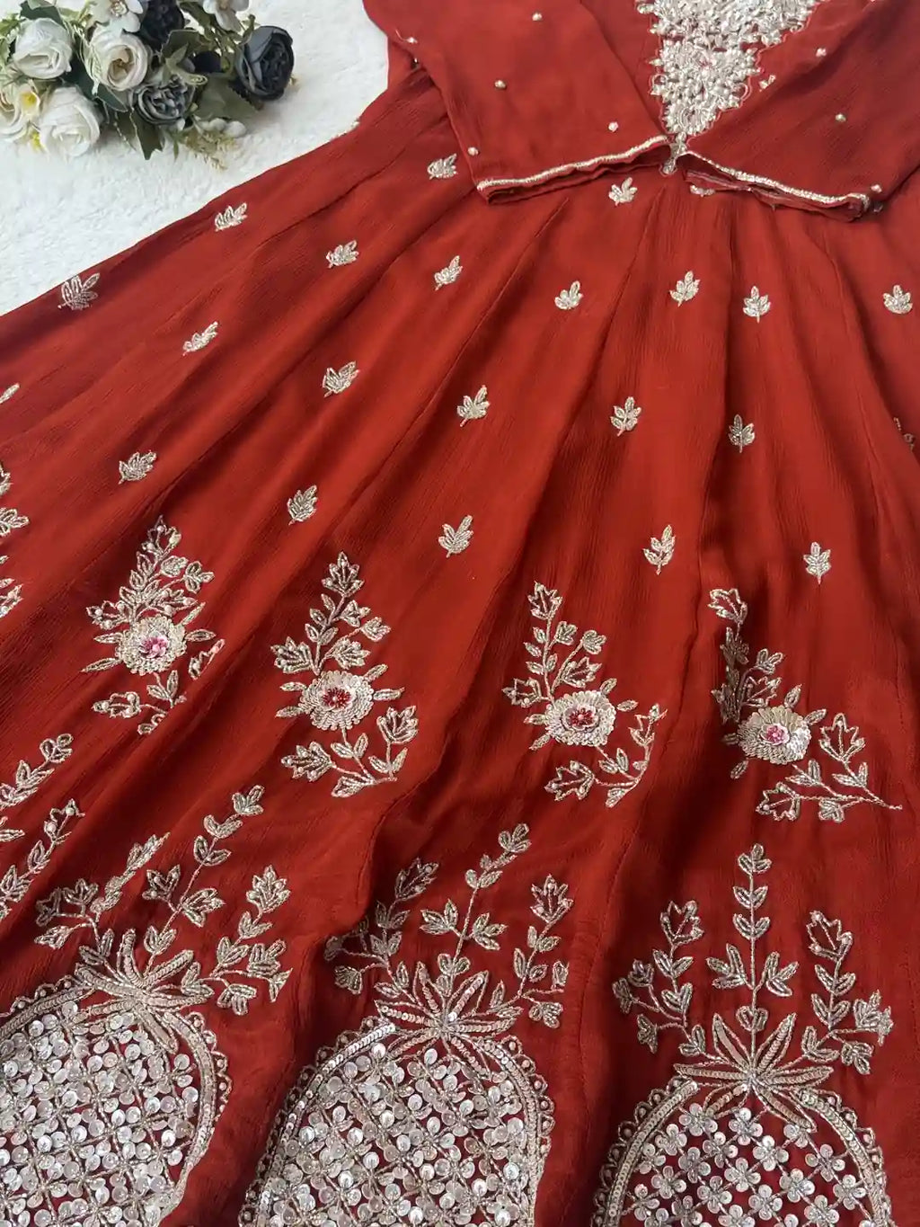 Premium chinnon gown set - AV0010