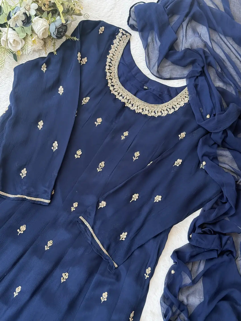 Chinnon gown set - AV0011