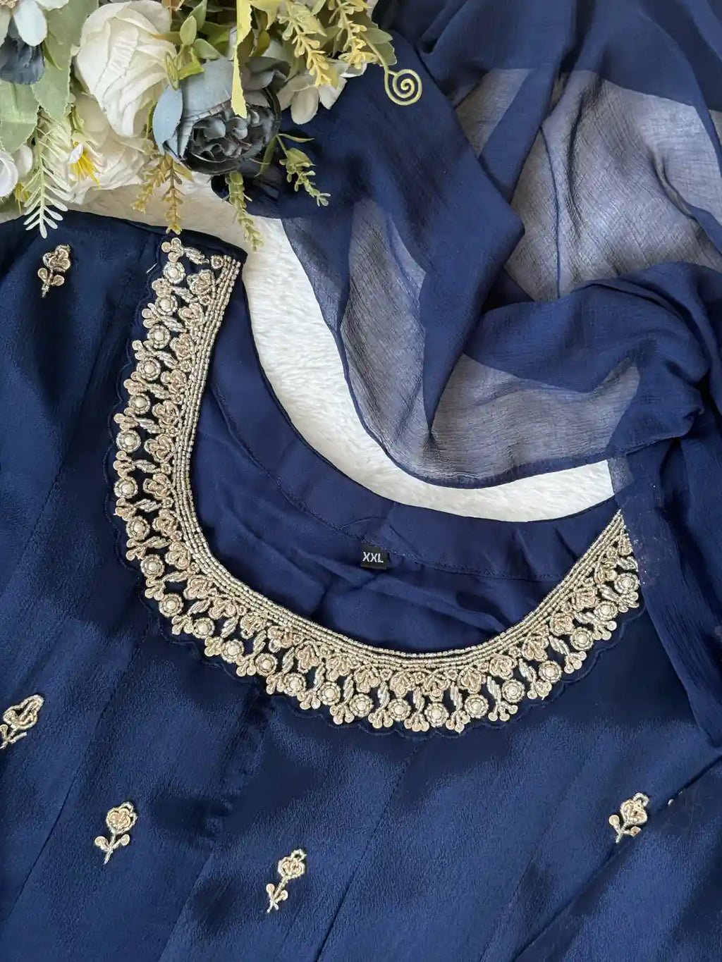 Chinnon gown set - AV0011