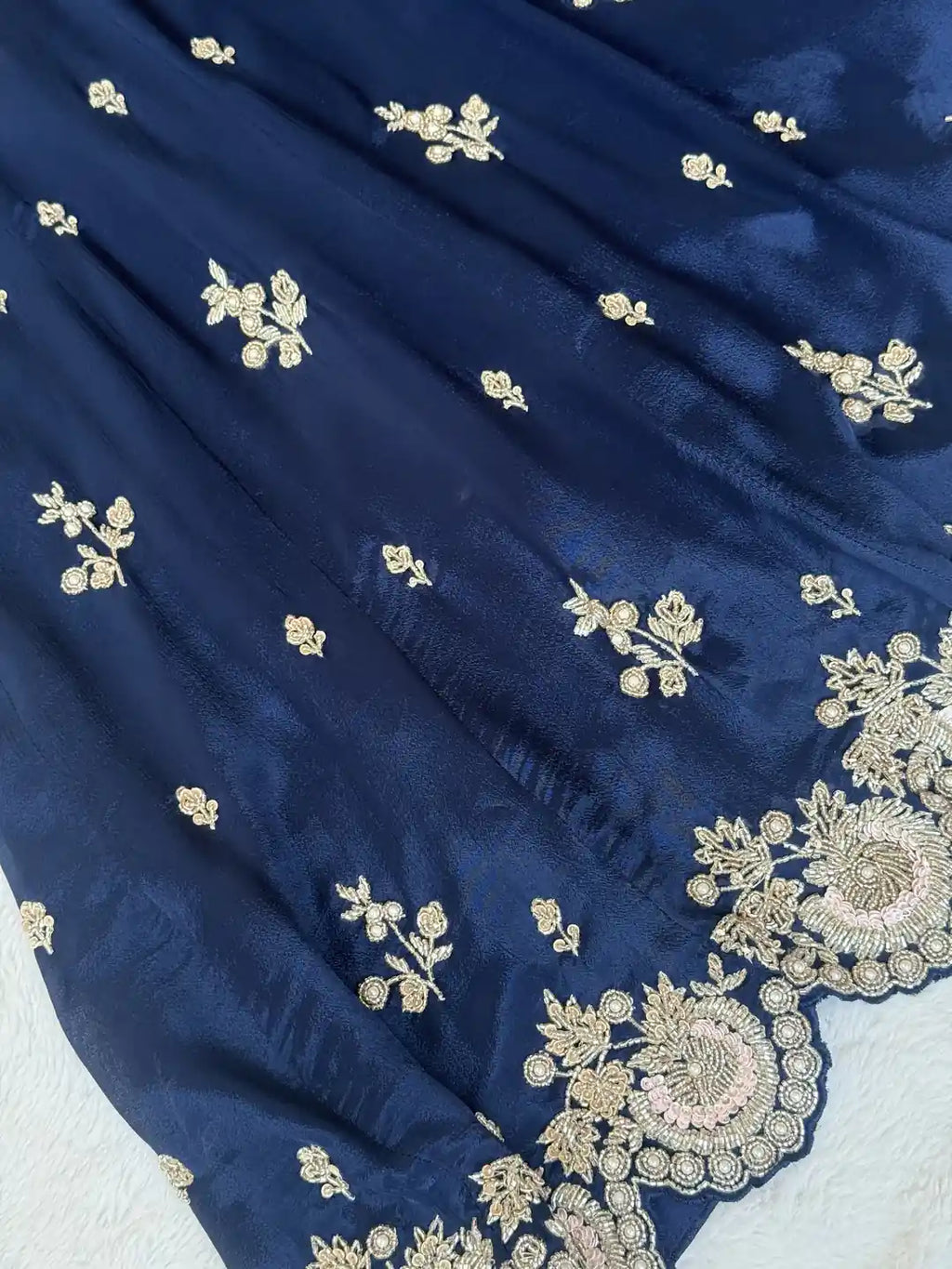 Chinnon gown set - AV0011