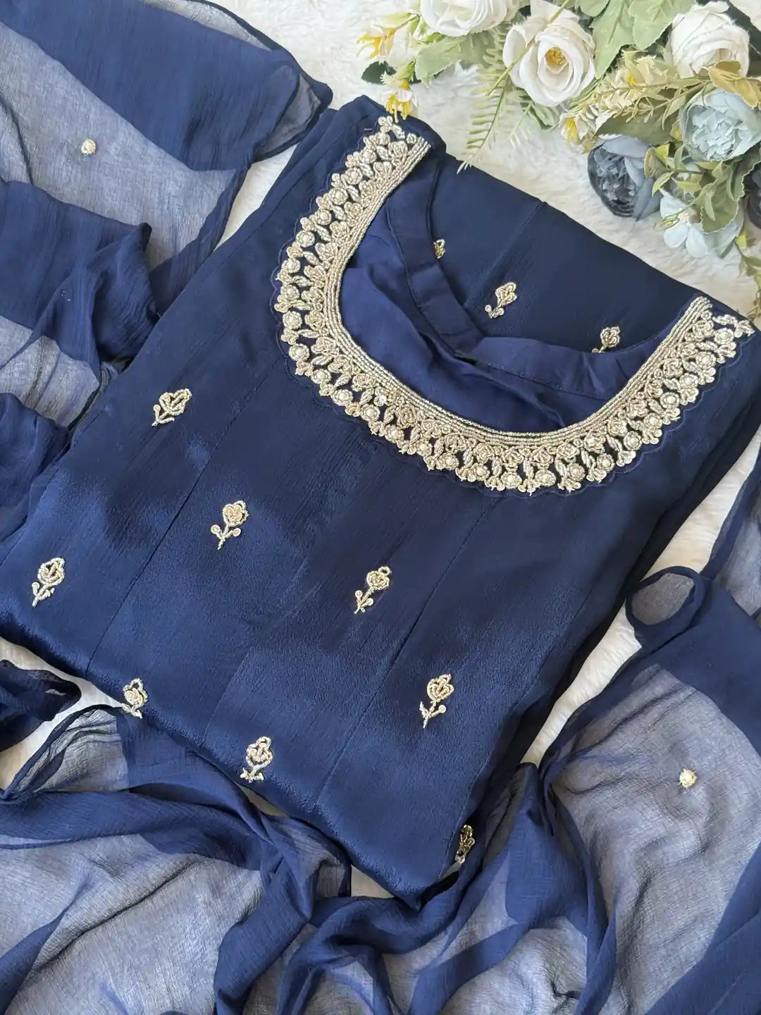 Chinnon gown set - AV0011